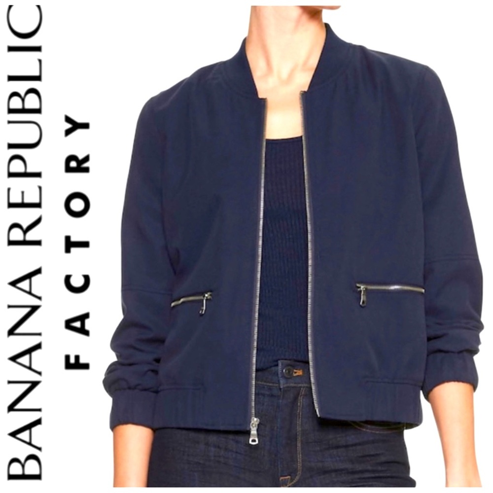 Banana Republic Factory Women’s Tencel Bomber
Jacket size Small
